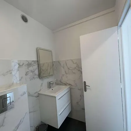 Apartamento Renove Avec Grande Terrasse Et Garage A - Fr-1-494-184